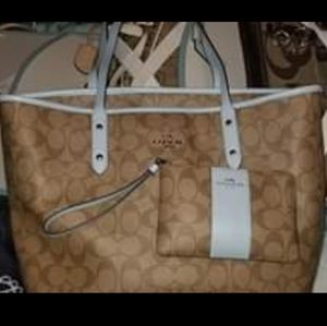 coach signature purse and wristlet